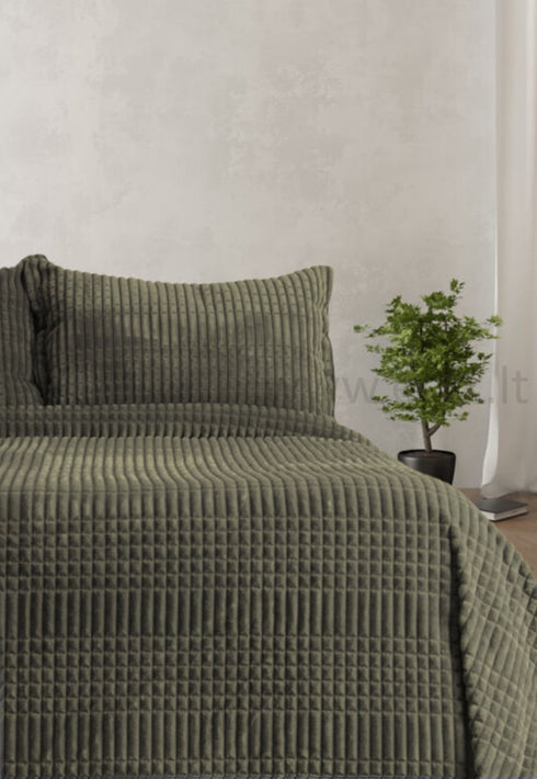 Jaukus lovos užtiesalas su pūkeliu "Merinos Cozy" su 2 pagalvių užvalkalais, chaki žalia